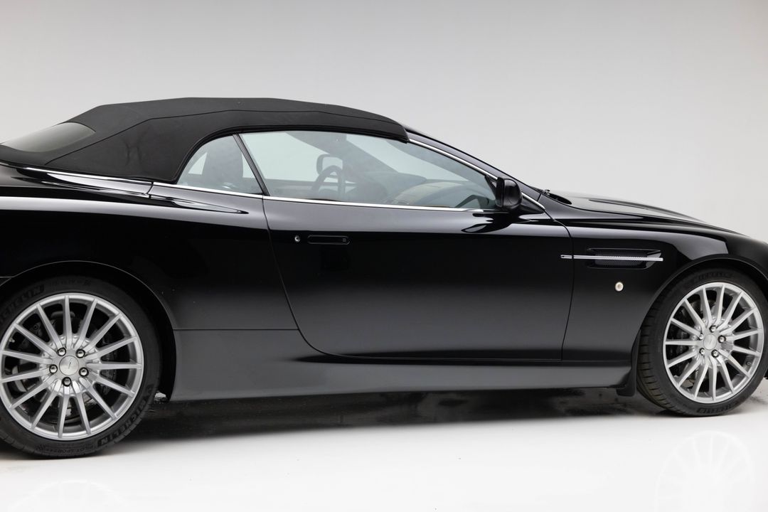2007 Aston Martin DB9 Volante