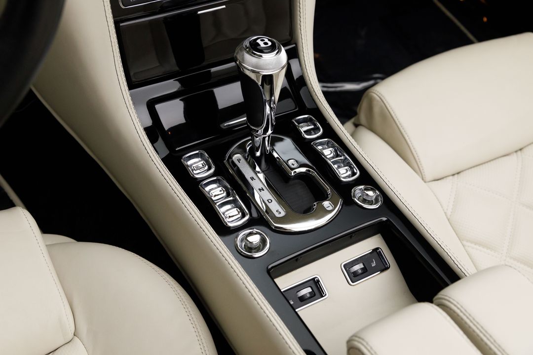 2010 Bentley Azure T 1 of 80