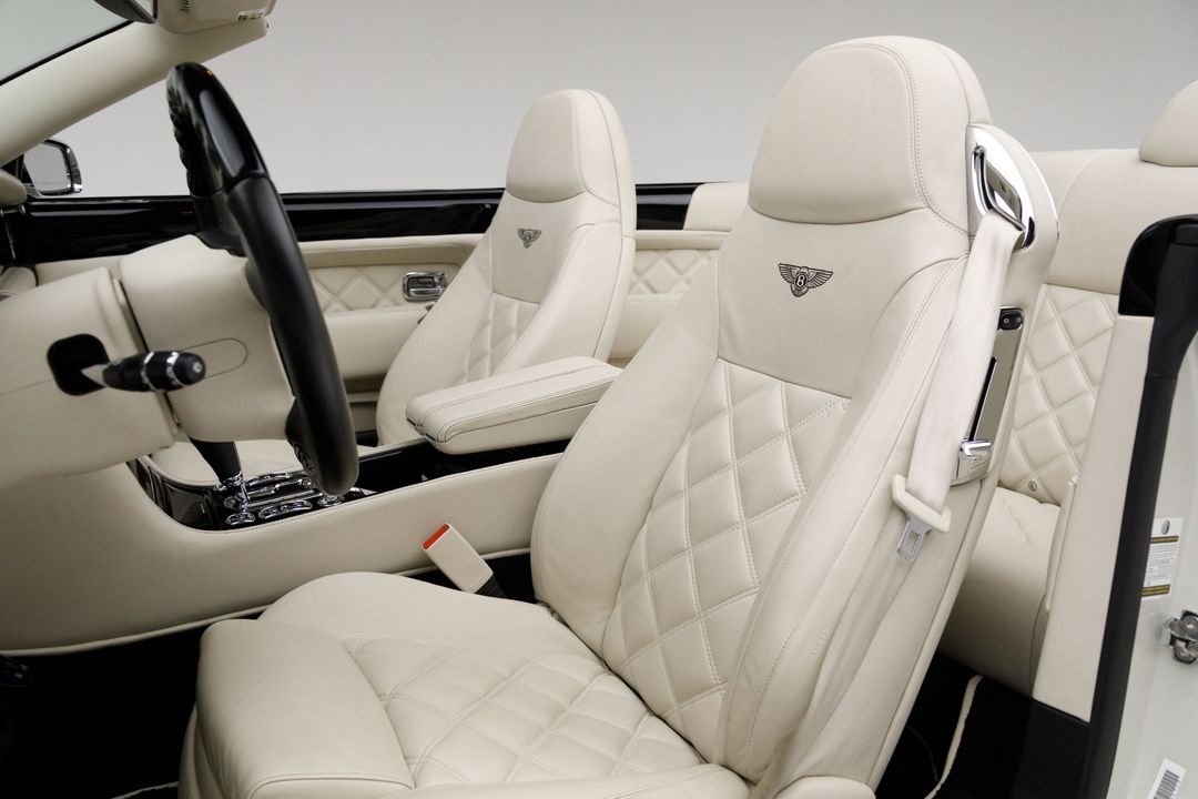 2010 Bentley Azure T 1 of 80