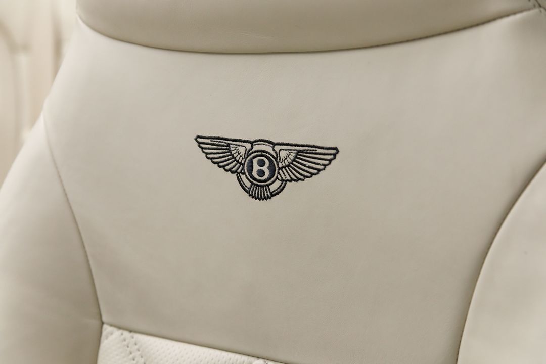 2010 Bentley Azure T 1 of 80