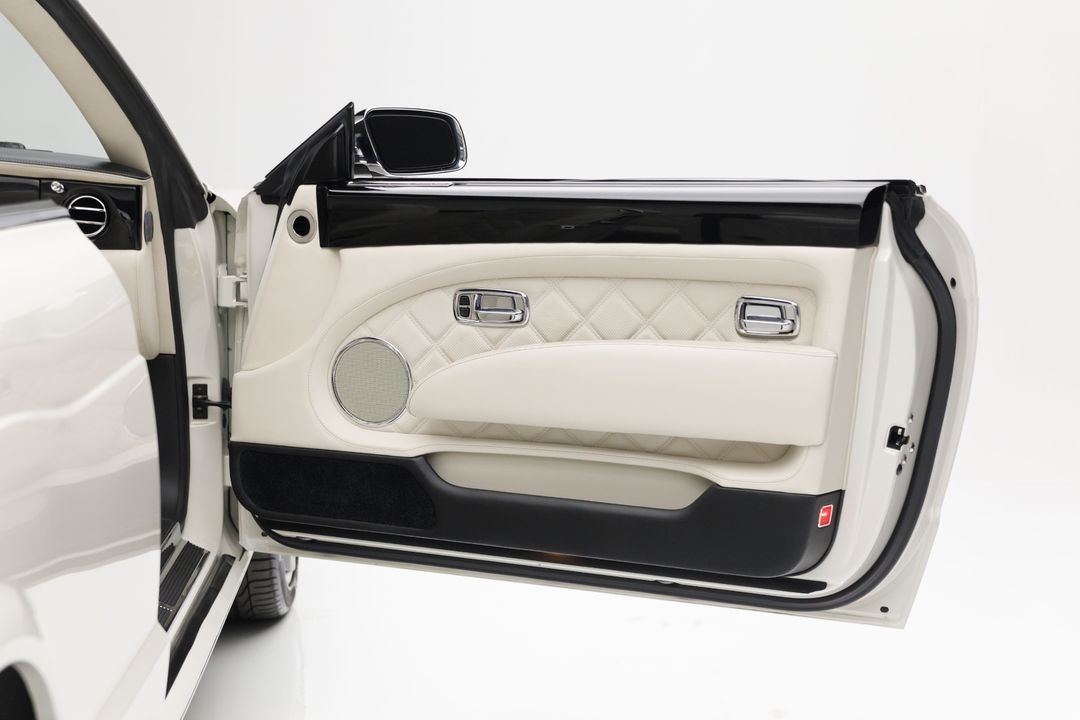 2010 Bentley Azure T 1 of 80