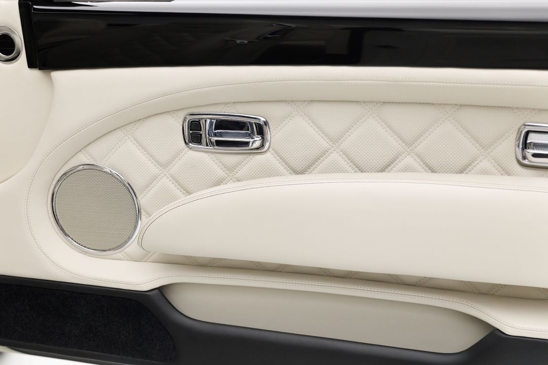 2010 Bentley Azure T 1 of 80