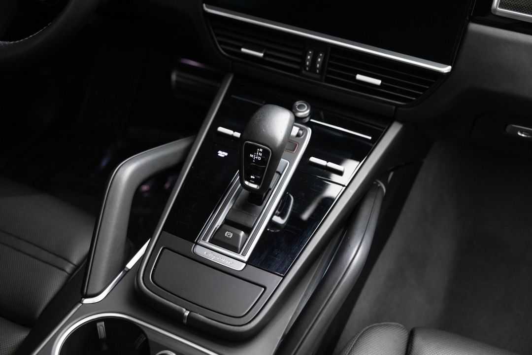 2020 Porsche Cayenne Turbo Coupe