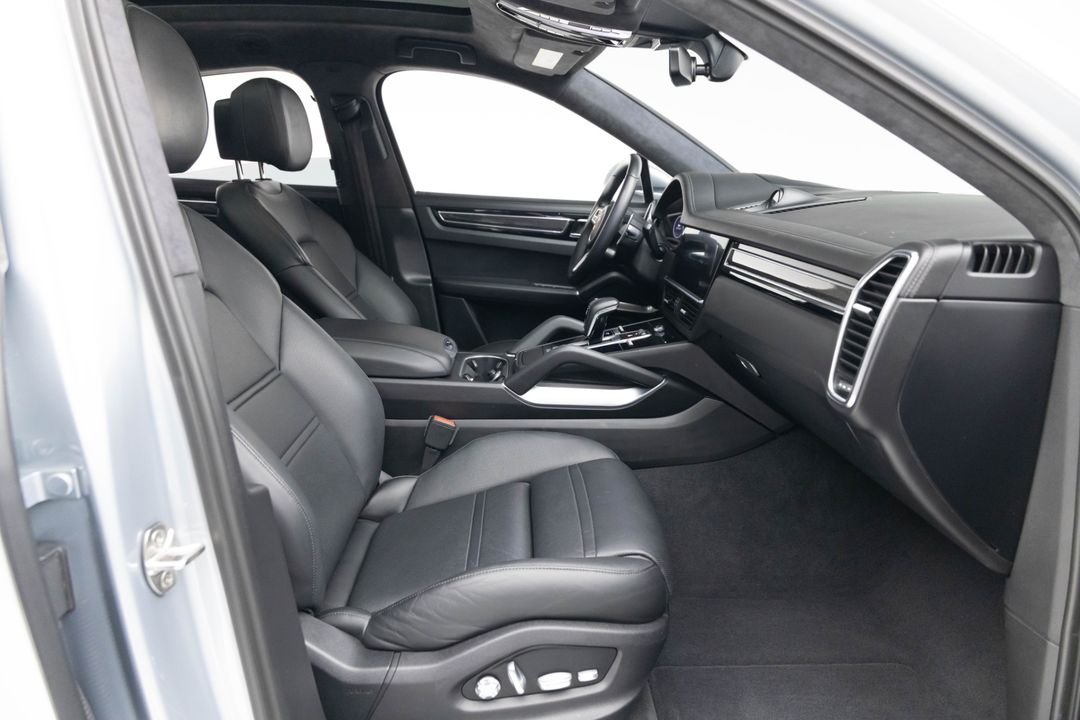 2020 Porsche Cayenne Turbo Coupe