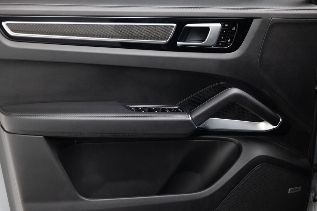 2020 Porsche Cayenne Turbo Coupe