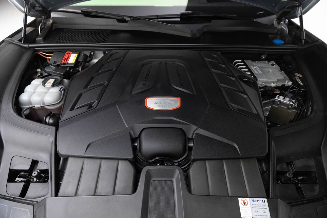 2020 Porsche Cayenne Turbo Coupe