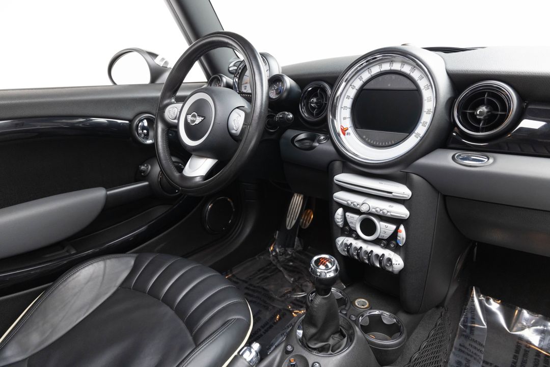 2010 MINI Cooper John Cooper Works