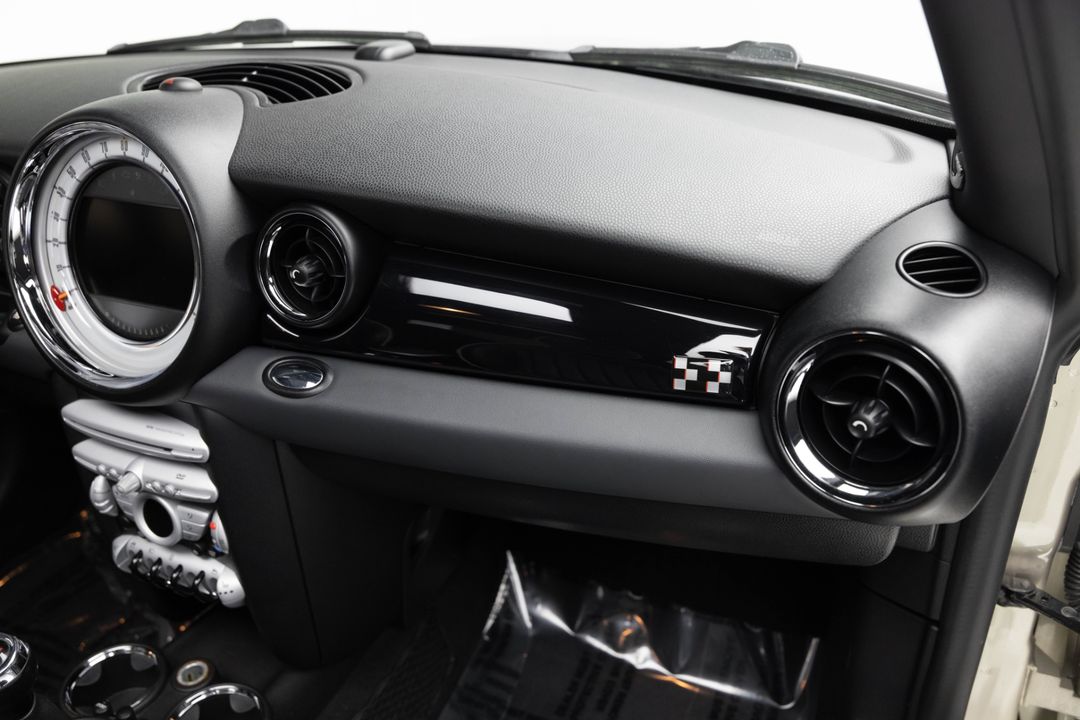 2010 MINI Cooper John Cooper Works