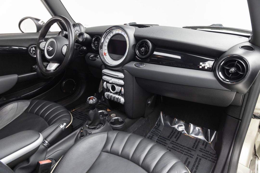 2010 MINI Cooper John Cooper Works