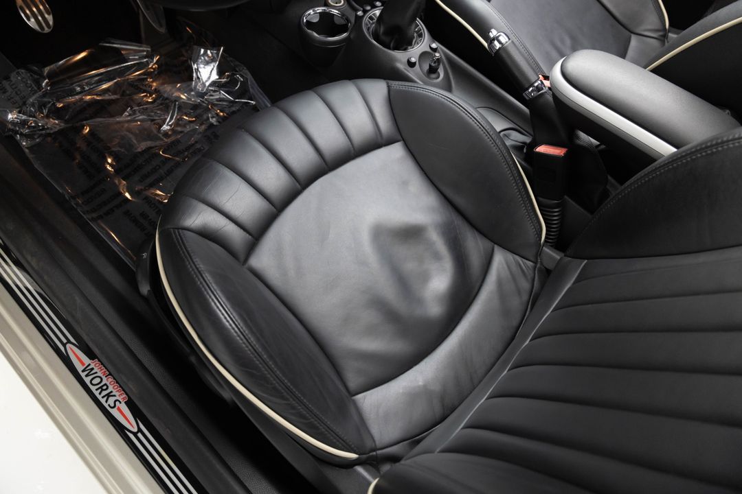2010 MINI Cooper John Cooper Works