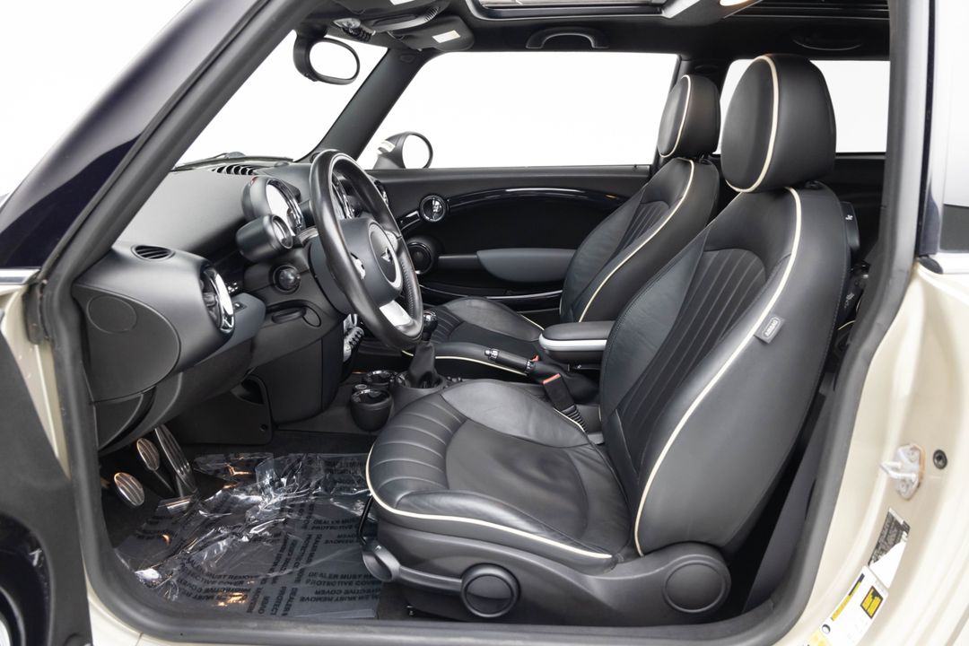 2010 MINI Cooper John Cooper Works