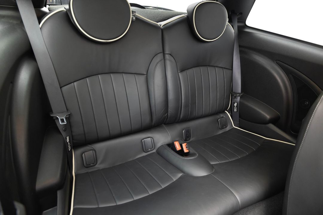 2010 MINI Cooper John Cooper Works