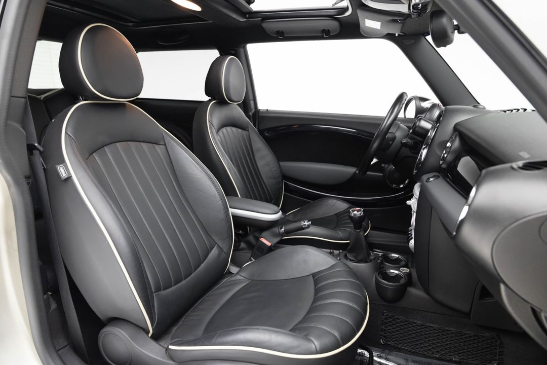 2010 MINI Cooper John Cooper Works