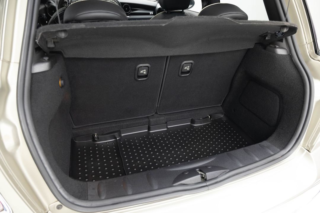 2010 MINI Cooper John Cooper Works