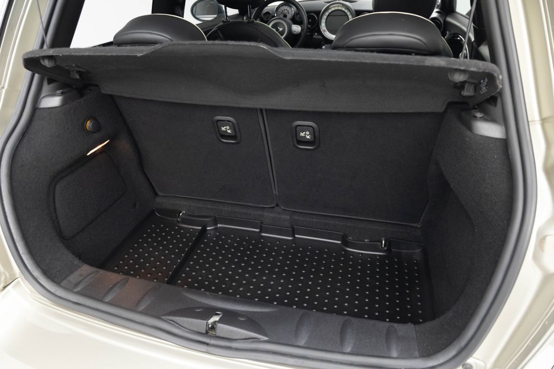 2010 MINI Cooper John Cooper Works