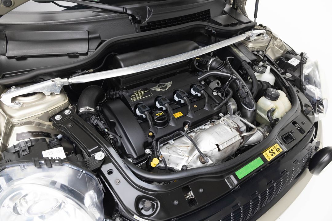 2010 MINI Cooper John Cooper Works