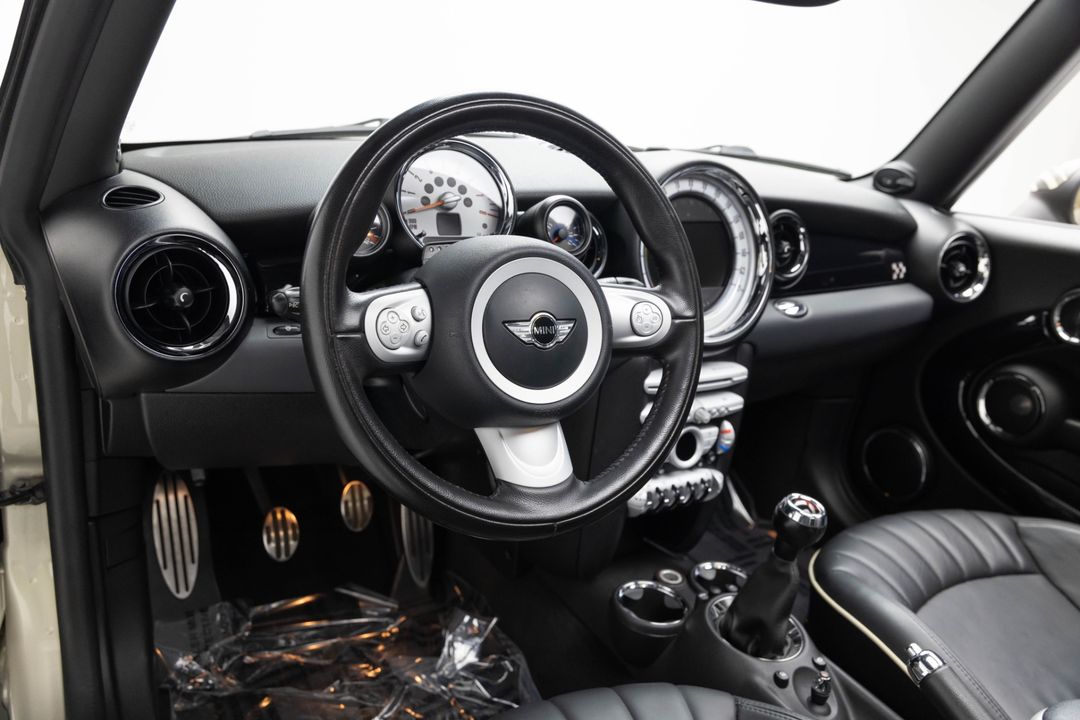2010 MINI Cooper John Cooper Works