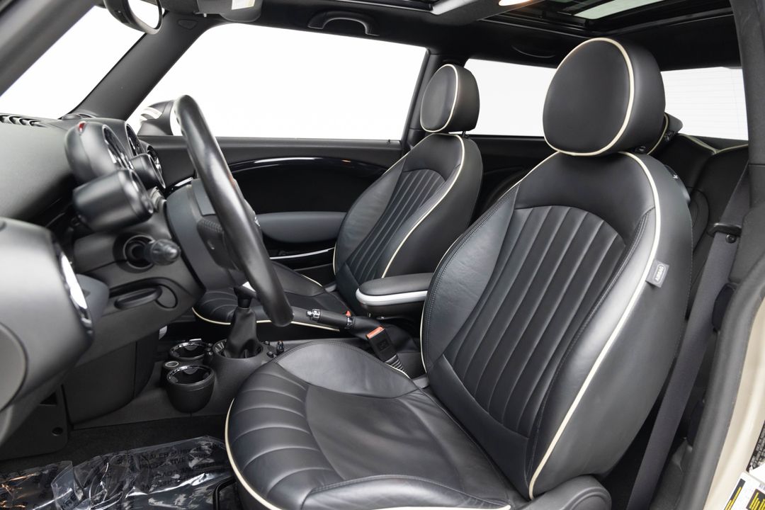 2010 MINI Cooper John Cooper Works