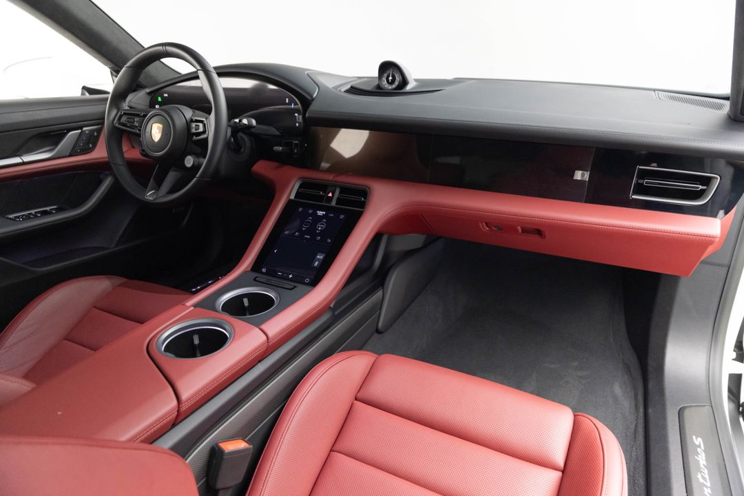 2024 Porsche Taycan Turbo S