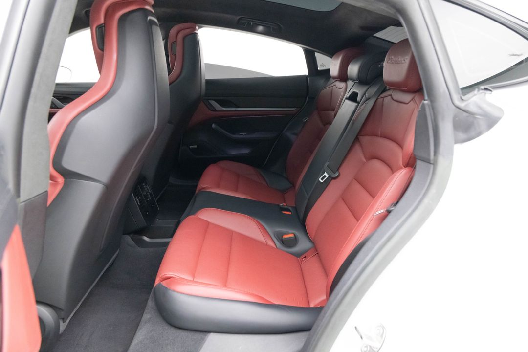 2024 Porsche Taycan Turbo S