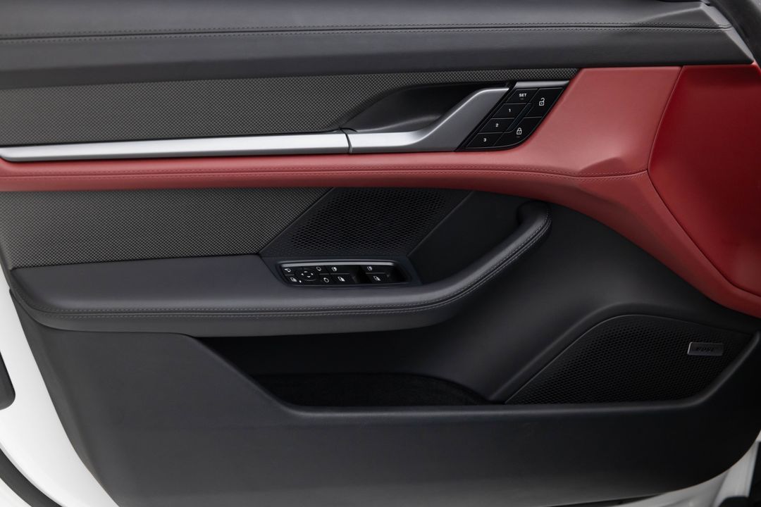 2024 Porsche Taycan Turbo S