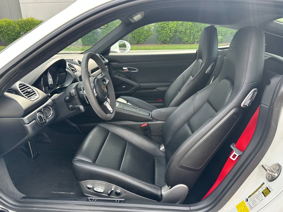 2018 Porsche 718 Cayman