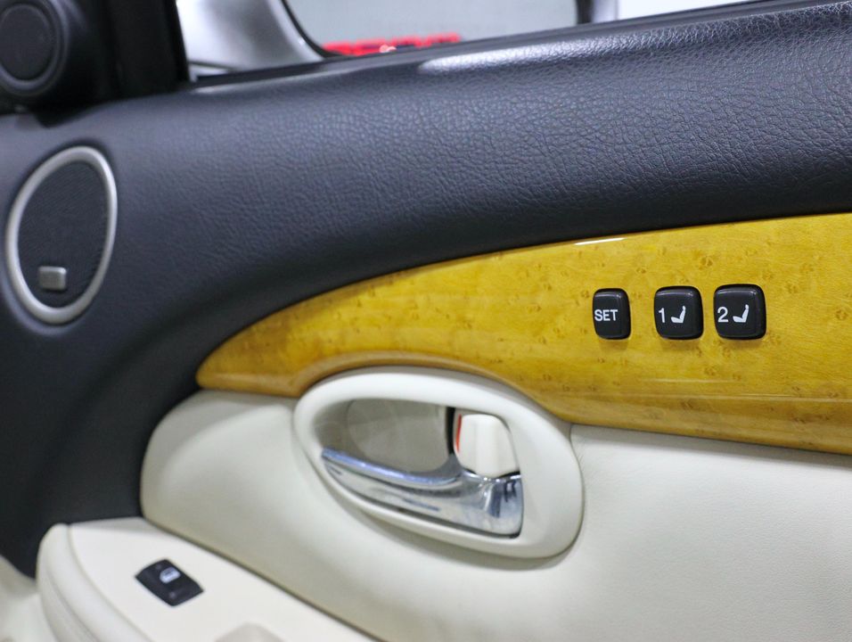 2002 Lexus SC 430