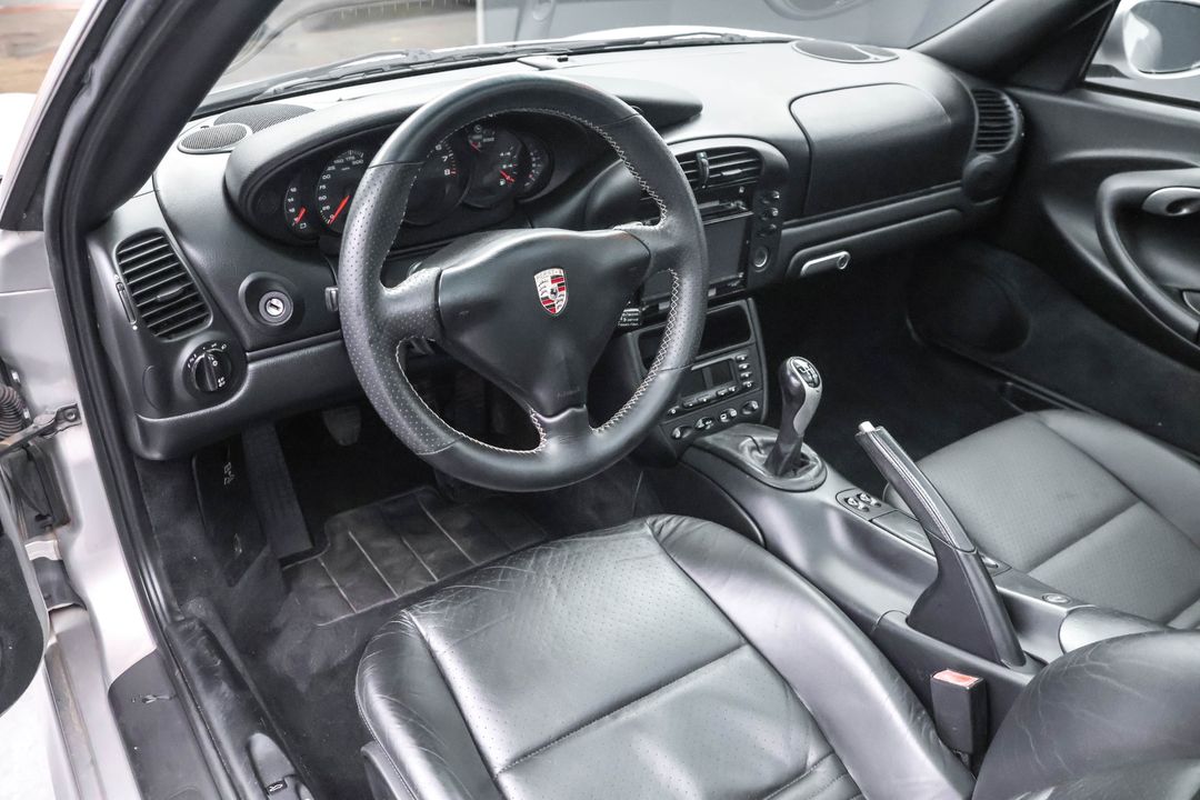 2002 PORSCHE 911