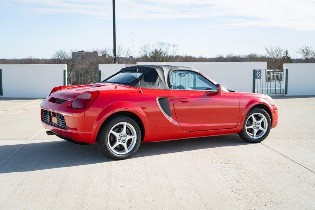 2001 Toyota MR2