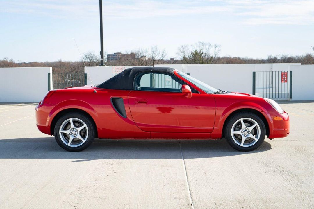 2001 Toyota MR2