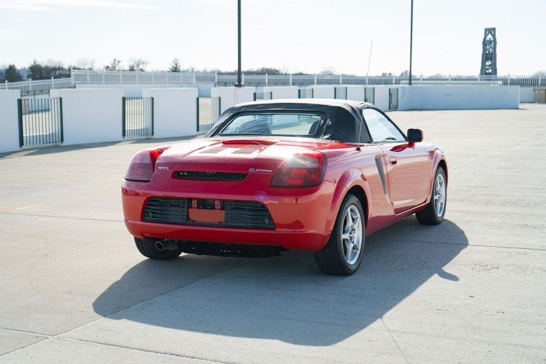 2001 Toyota MR2