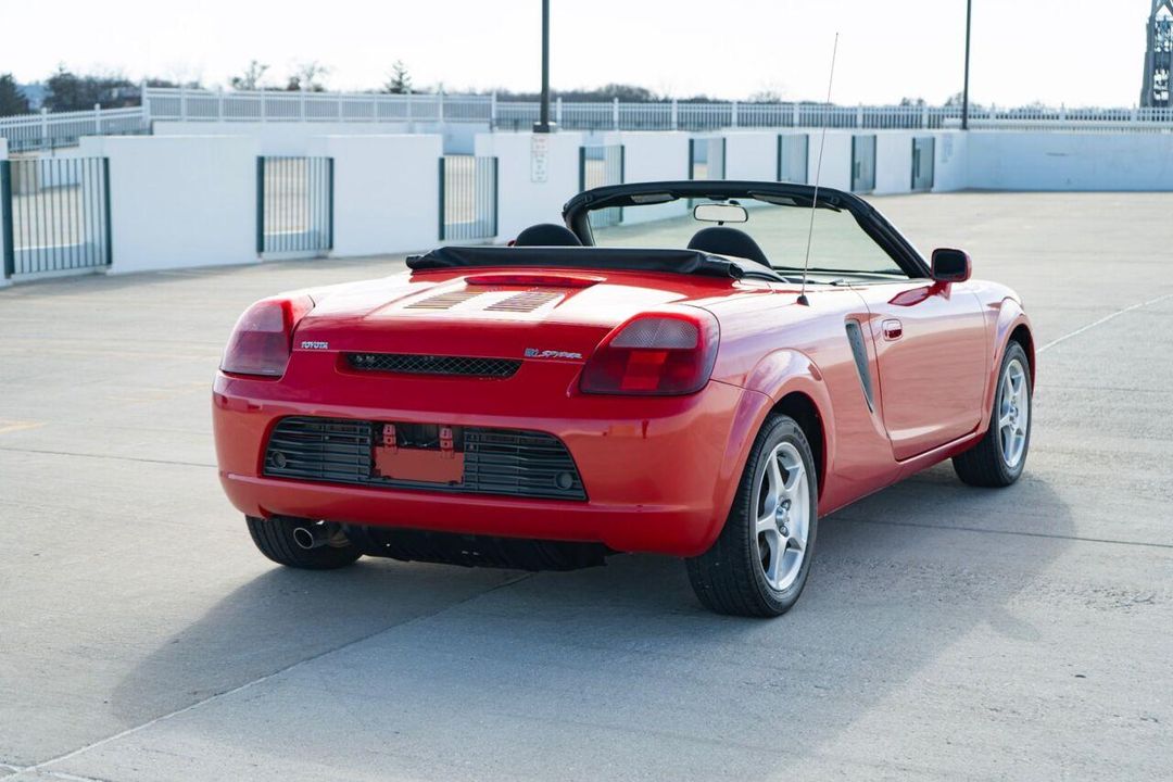 2001 Toyota MR2