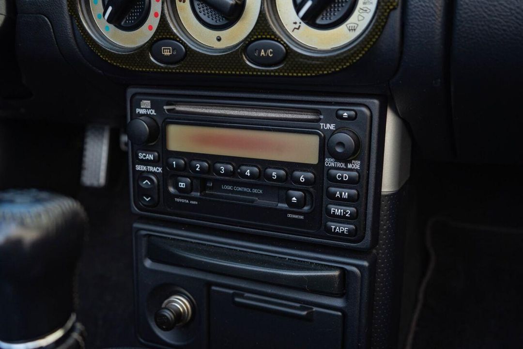 2001 Toyota MR2