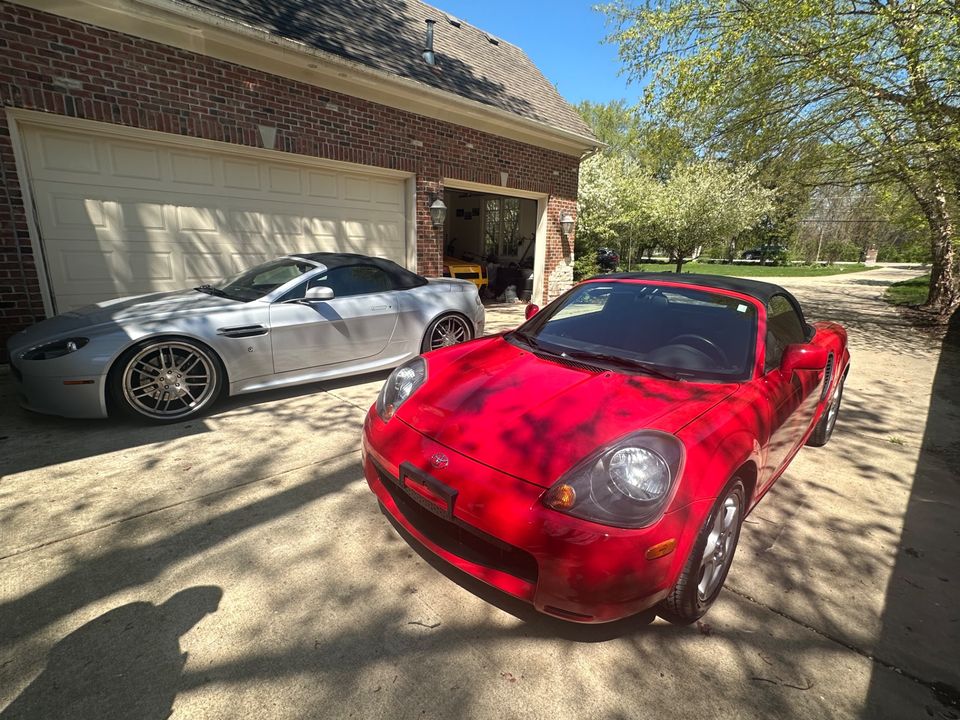 2001 Toyota MR2