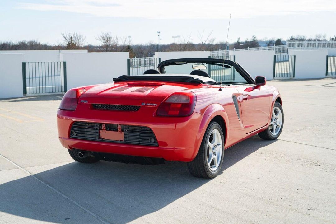 2001 Toyota MR2
