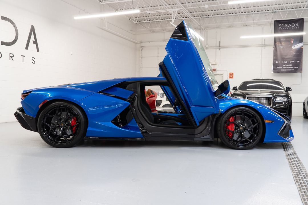 2024 Lamborghini Revuelto