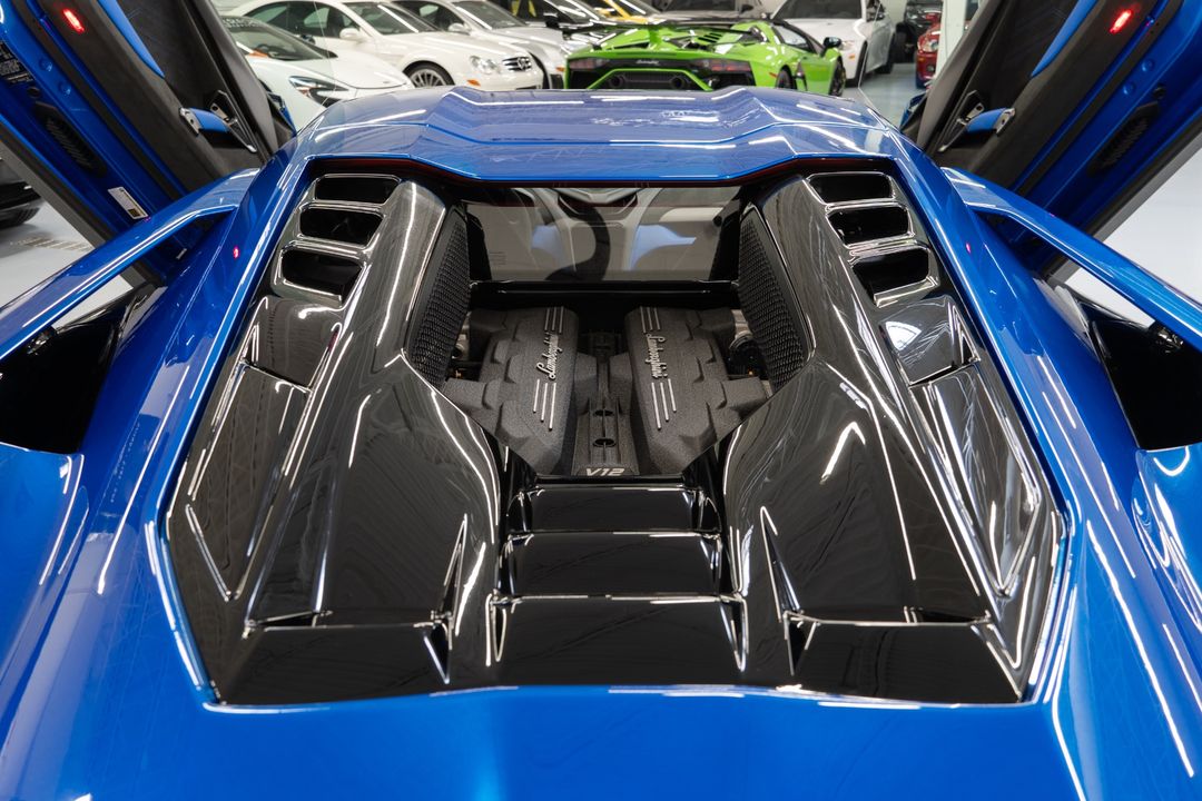 2024 Lamborghini Revuelto