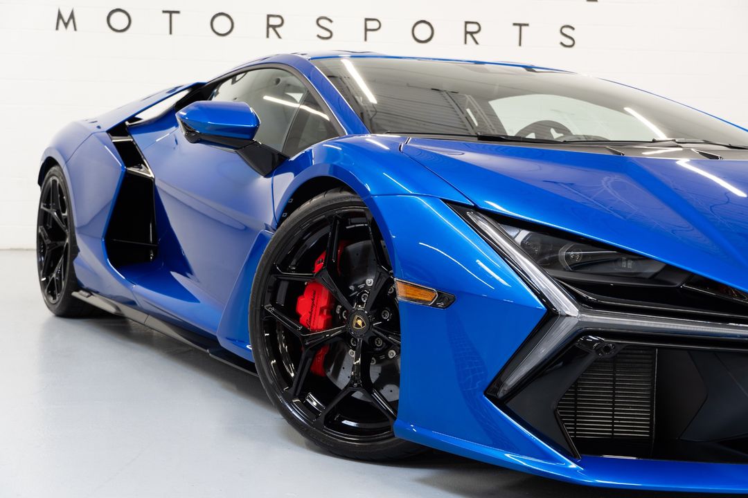 2024 Lamborghini Revuelto