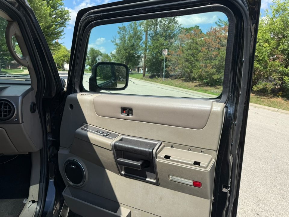 2004 HUMMER H2