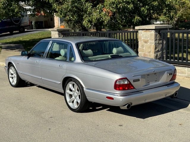 2002 Jaguar XJR