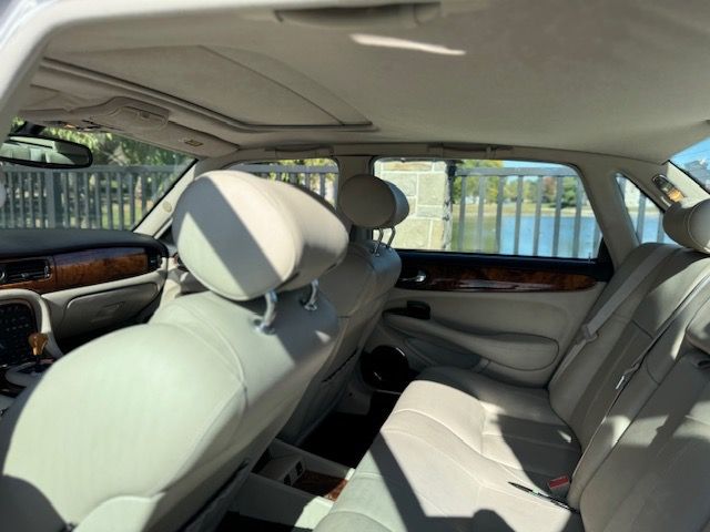 2002 Jaguar XJR