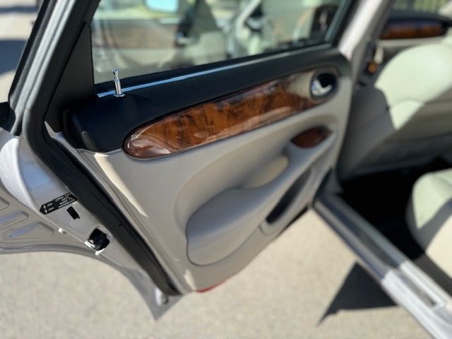 2002 Jaguar XJR