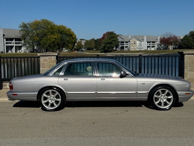 2002 Jaguar XJR