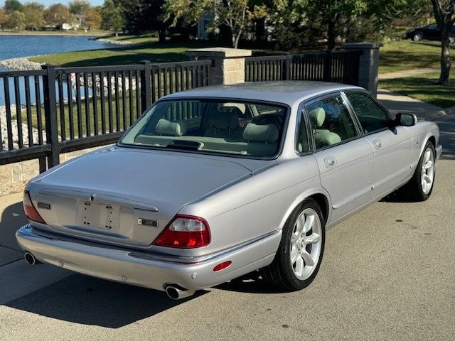 2002 Jaguar XJR