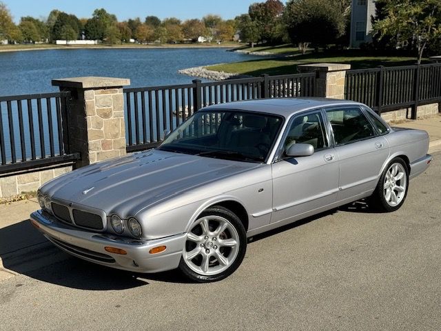 2002 Jaguar XJR