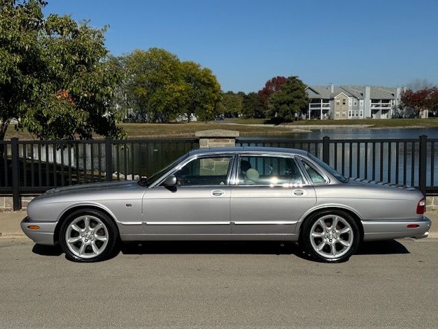 2002 Jaguar XJR