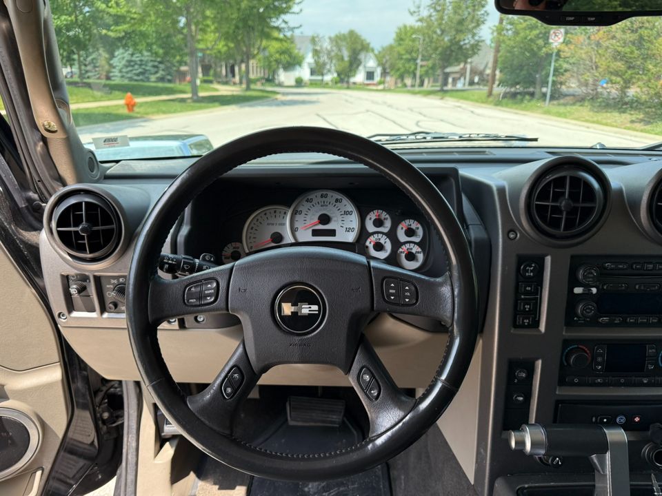 2004 HUMMER H2