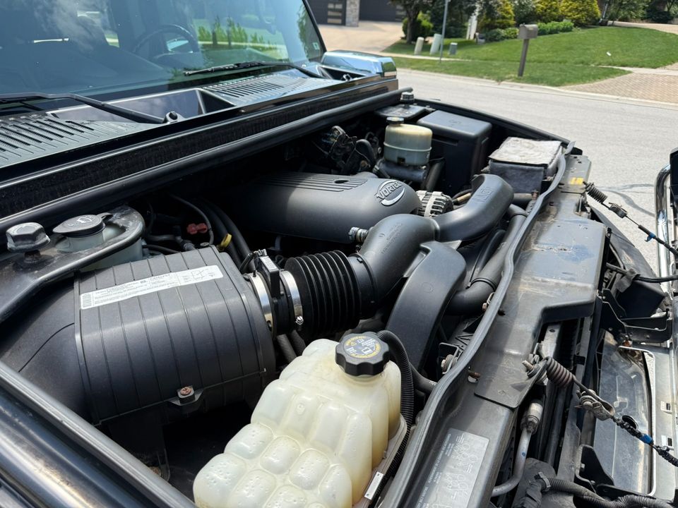 2004 HUMMER H2