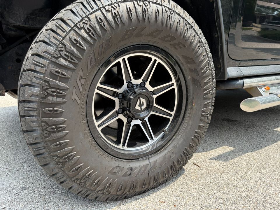 2004 HUMMER H2