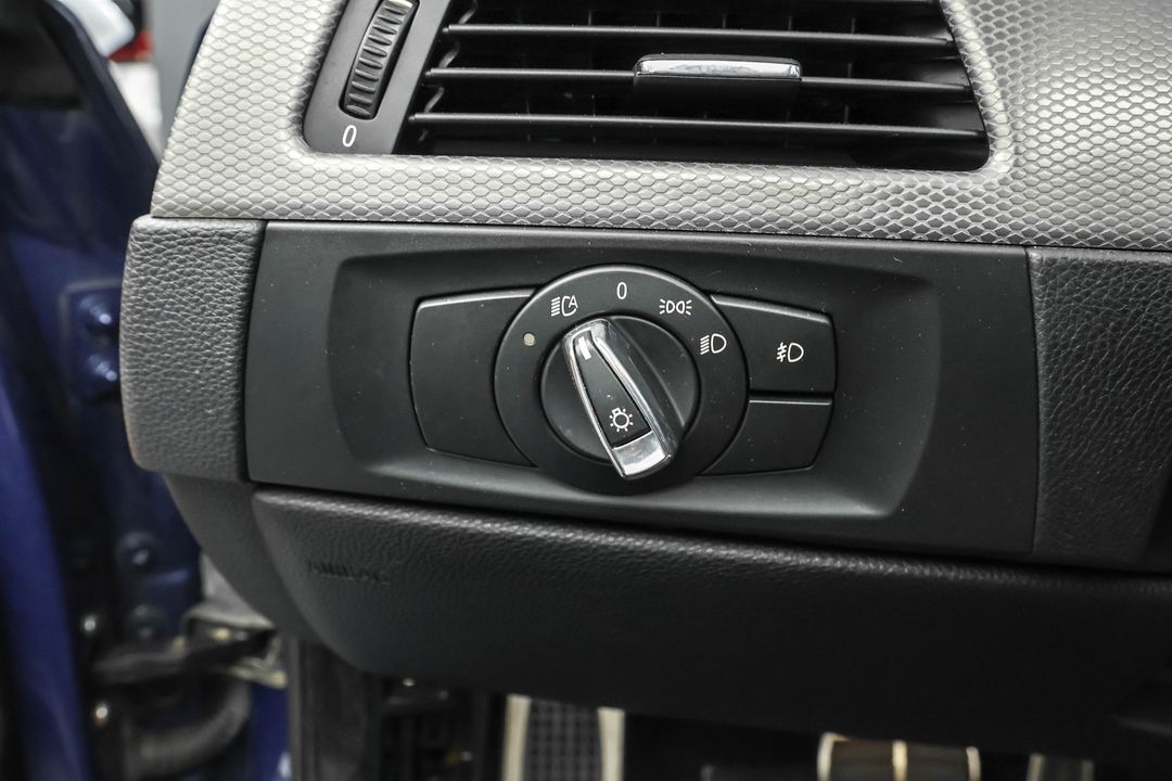 2012 BMW 3 Series